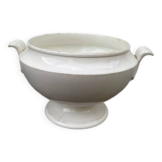 White earthenware dish Vieillard 1900
