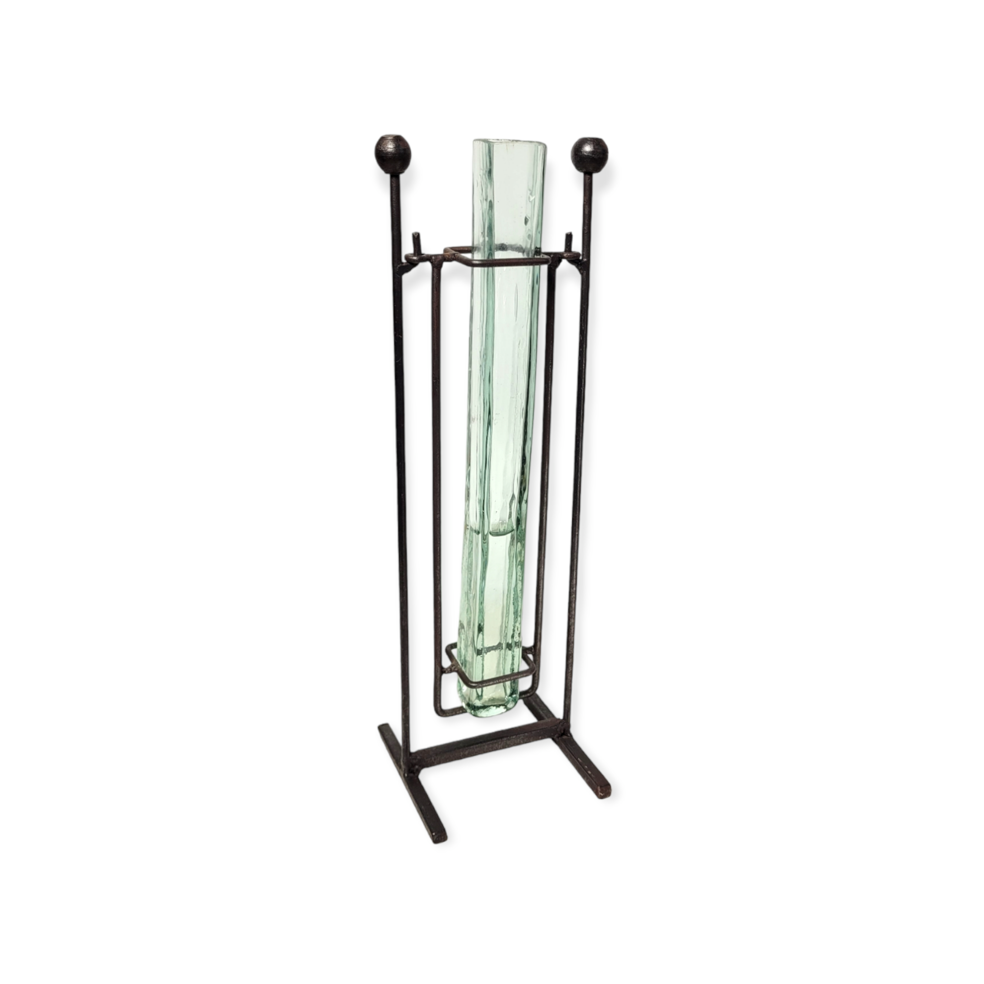 Soliflore vase on rocking portico