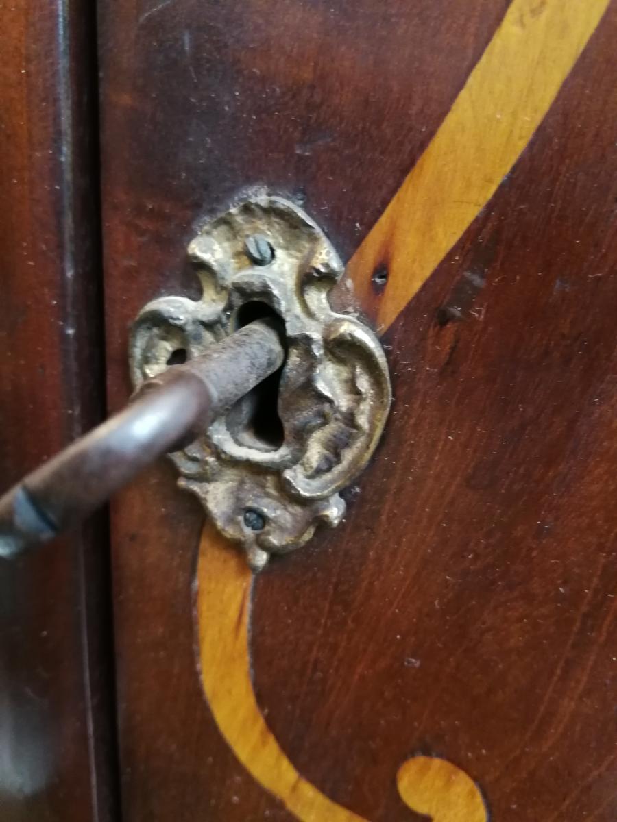 Shelf corner inlaid flowers XVIII