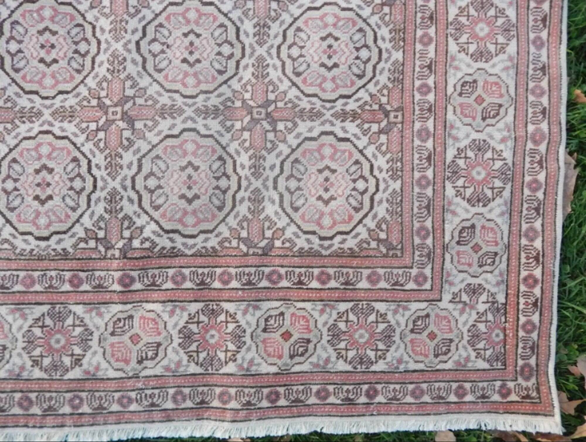 Vintage Turkish rug handmade 195x303 cm