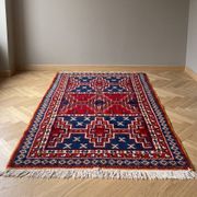 Traditional pure wool carpet