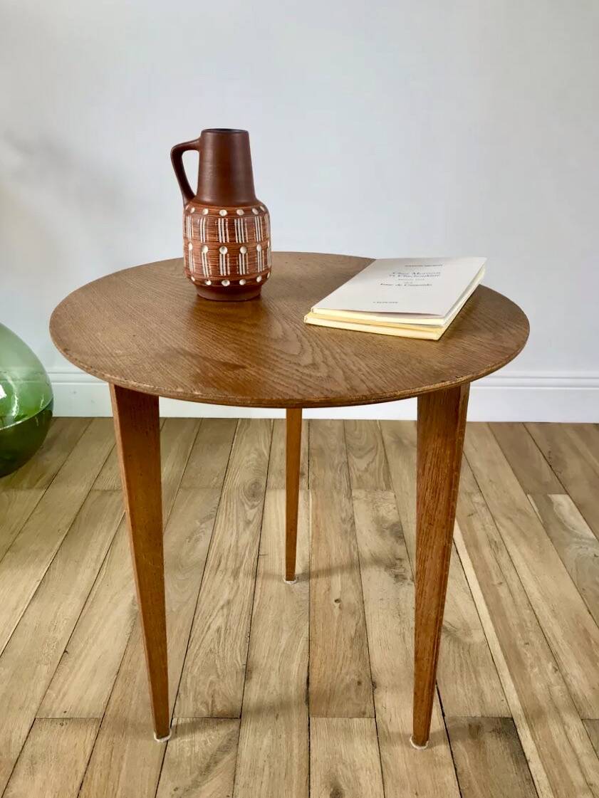 Tripod side table in wood veneer from the 50s and 60s