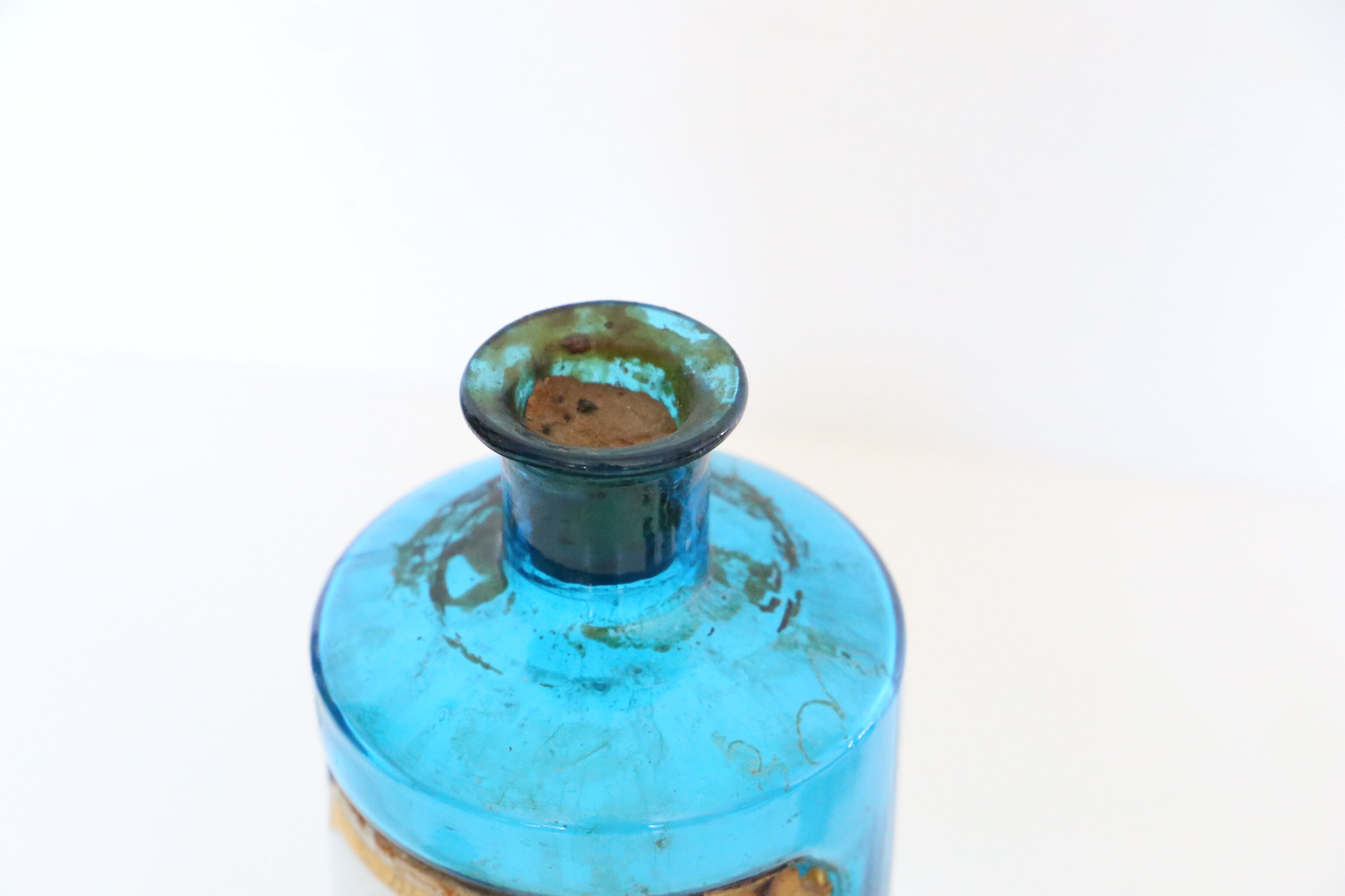 Flacon de pharmacie fin XIxème, rare, en verre bleu et étiquette de porcelaine, antiquité, vintage