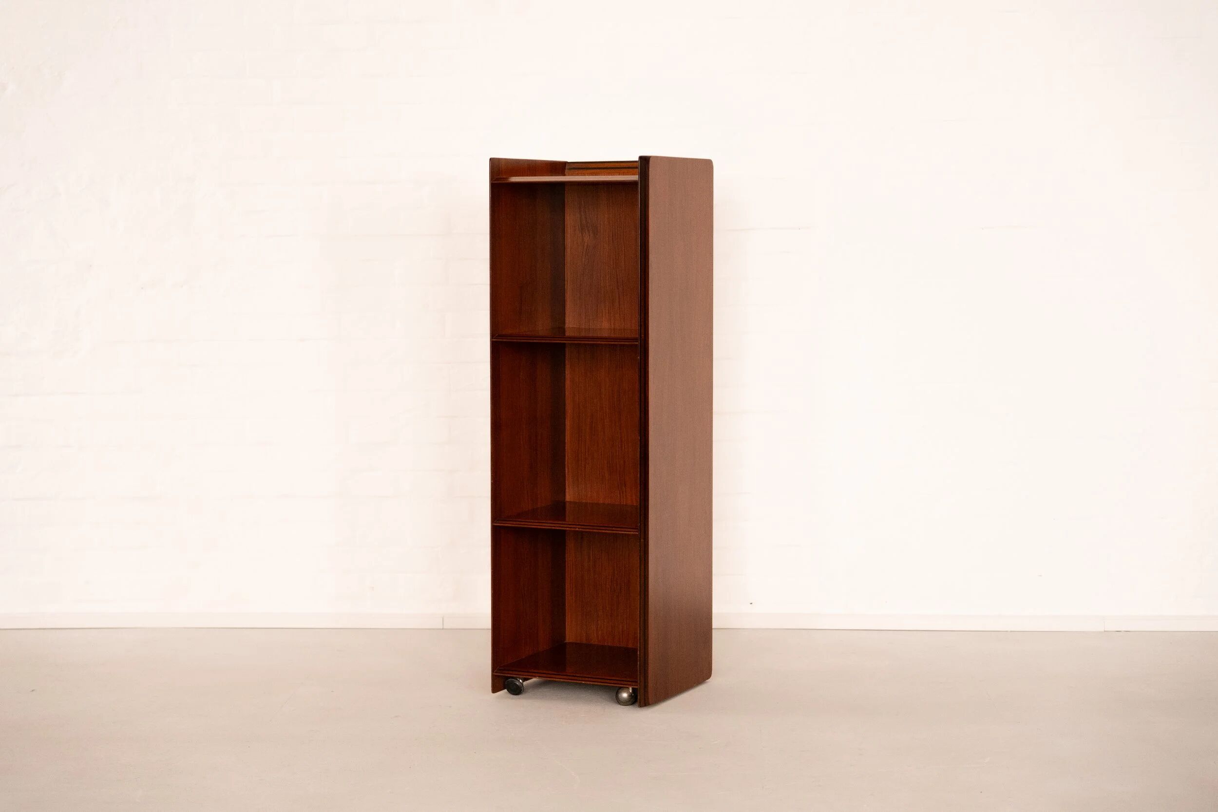 Artona shelf by Afra & Tobia Scarpa for Maxalto