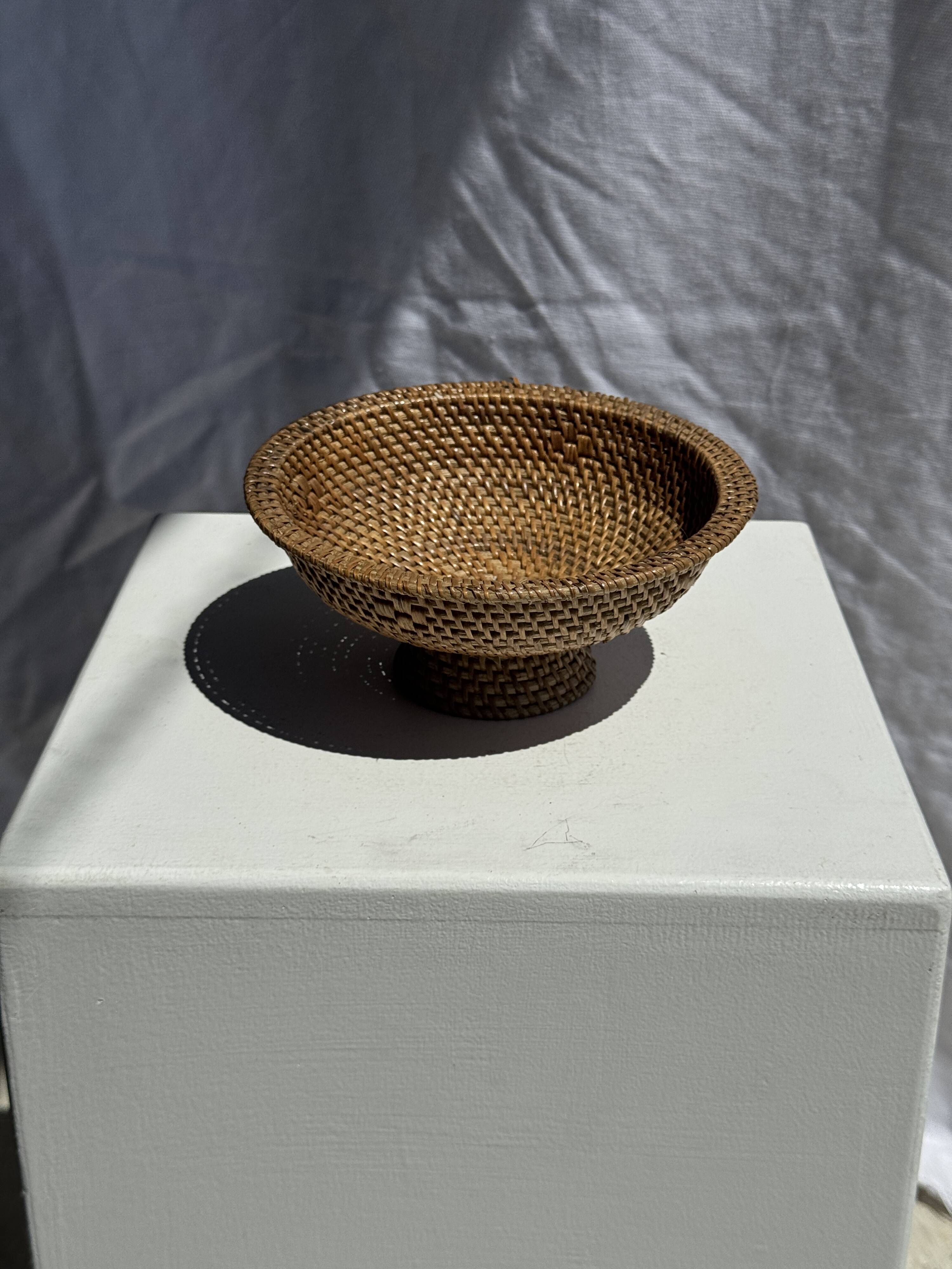 Small bowl on a pedestal made of woven Indonesian rattan D18 H9
