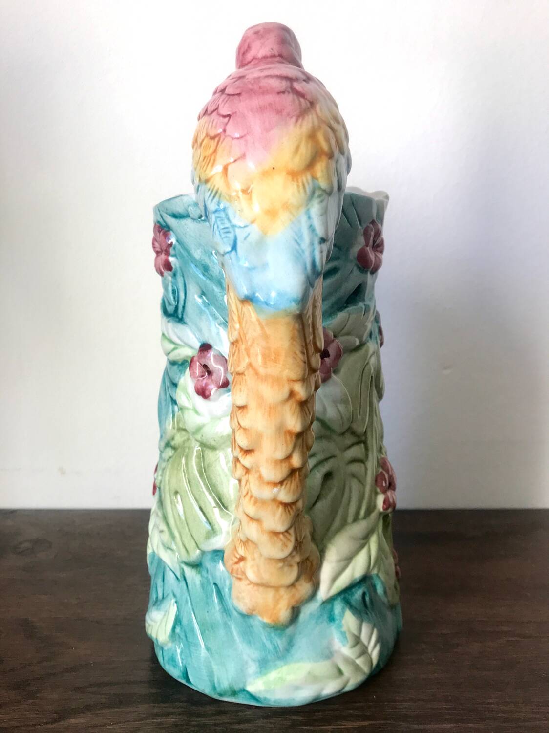 Parakeet pitcher in slip