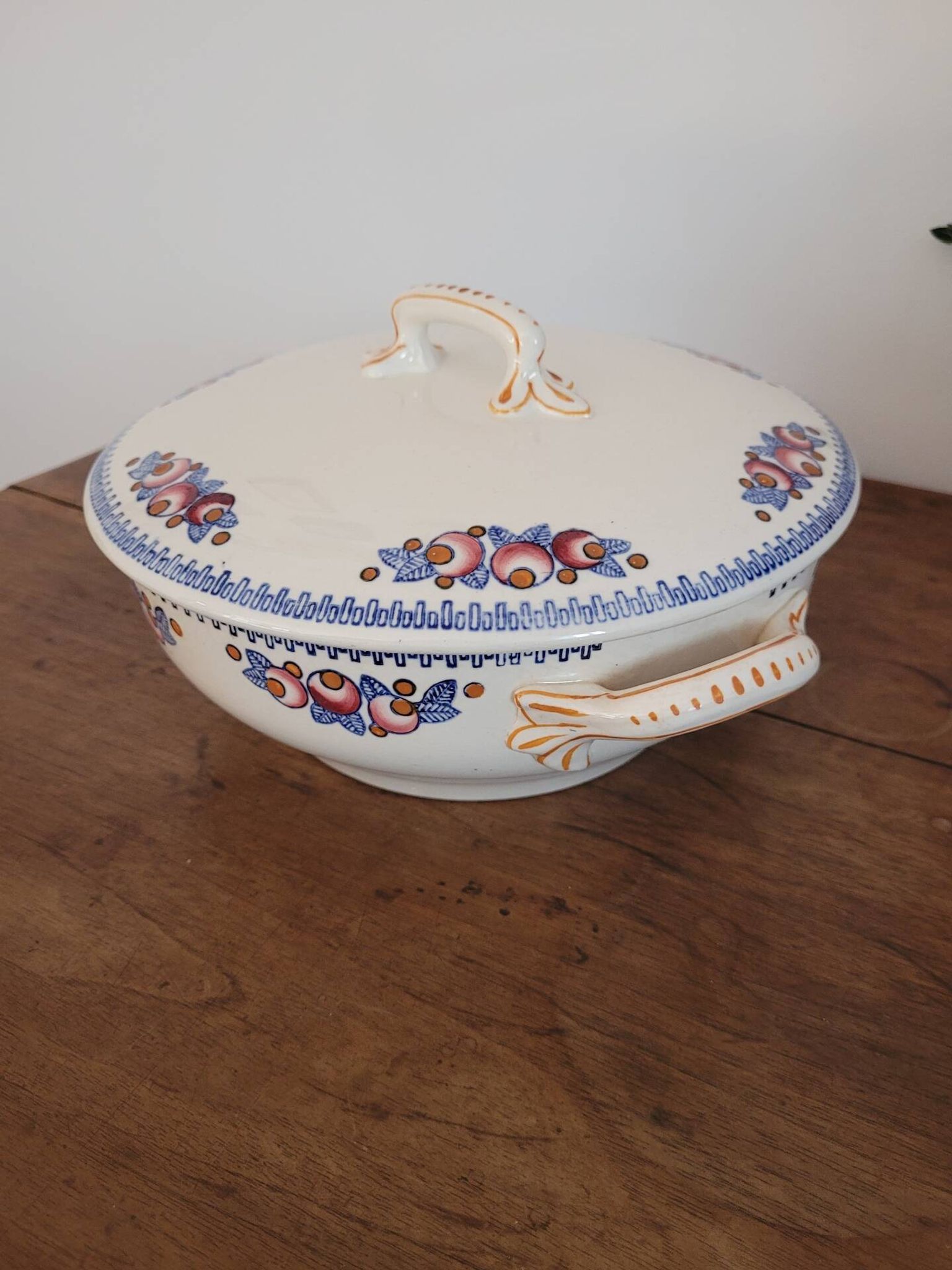 Fontenay soup tureen from Longwy