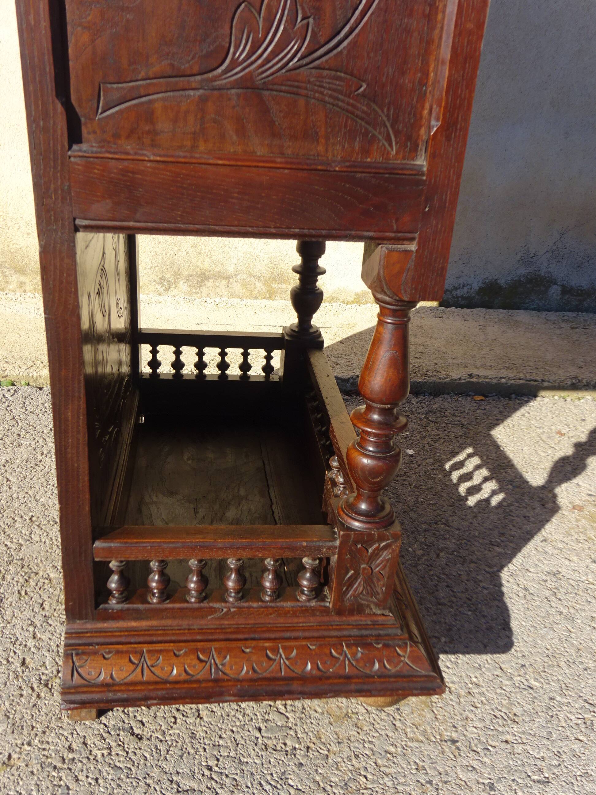 Old Breton dresser buffet