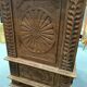 Meuble en bois sculpté
