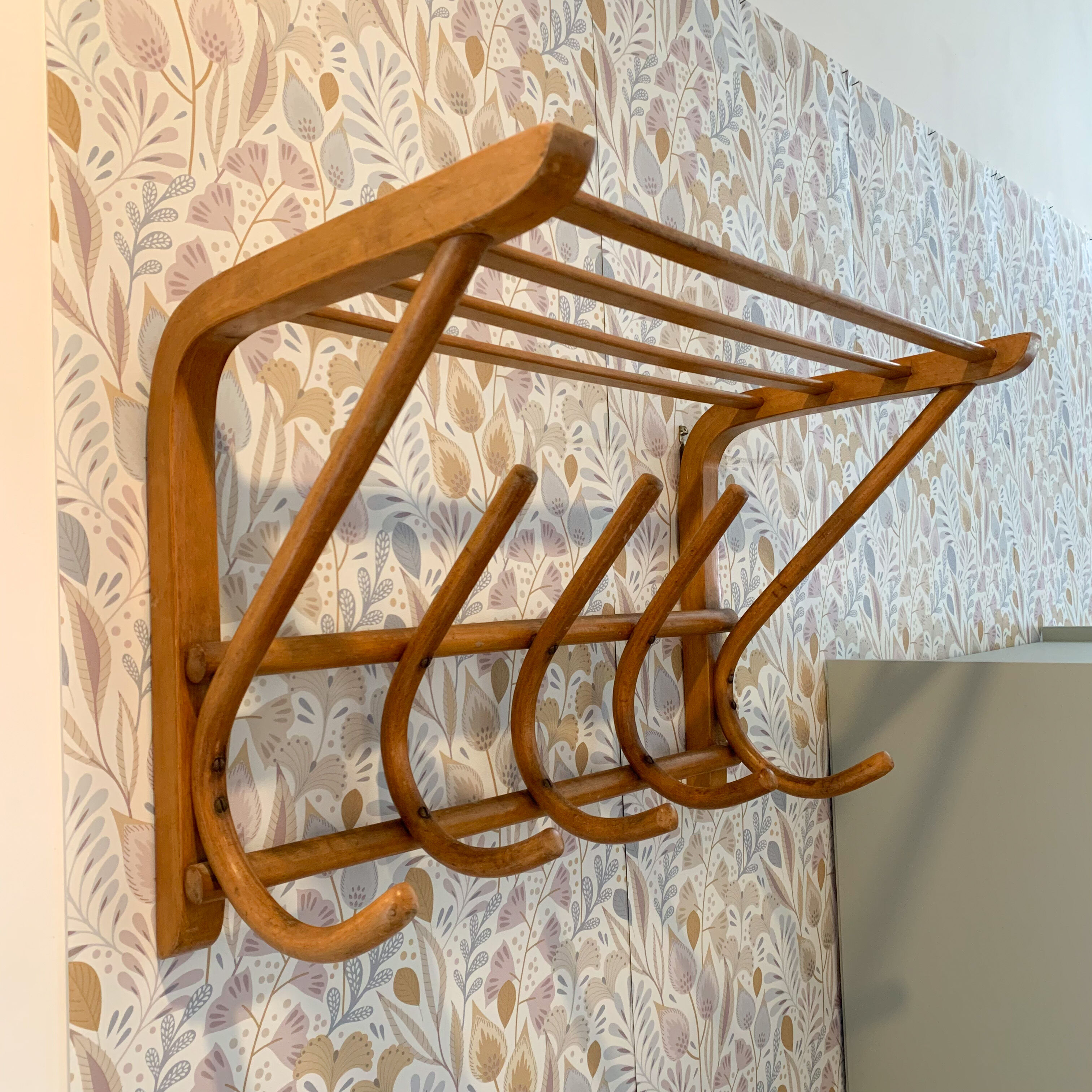 Coat stand