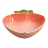 Saladier en forme de fraise et en barbotine