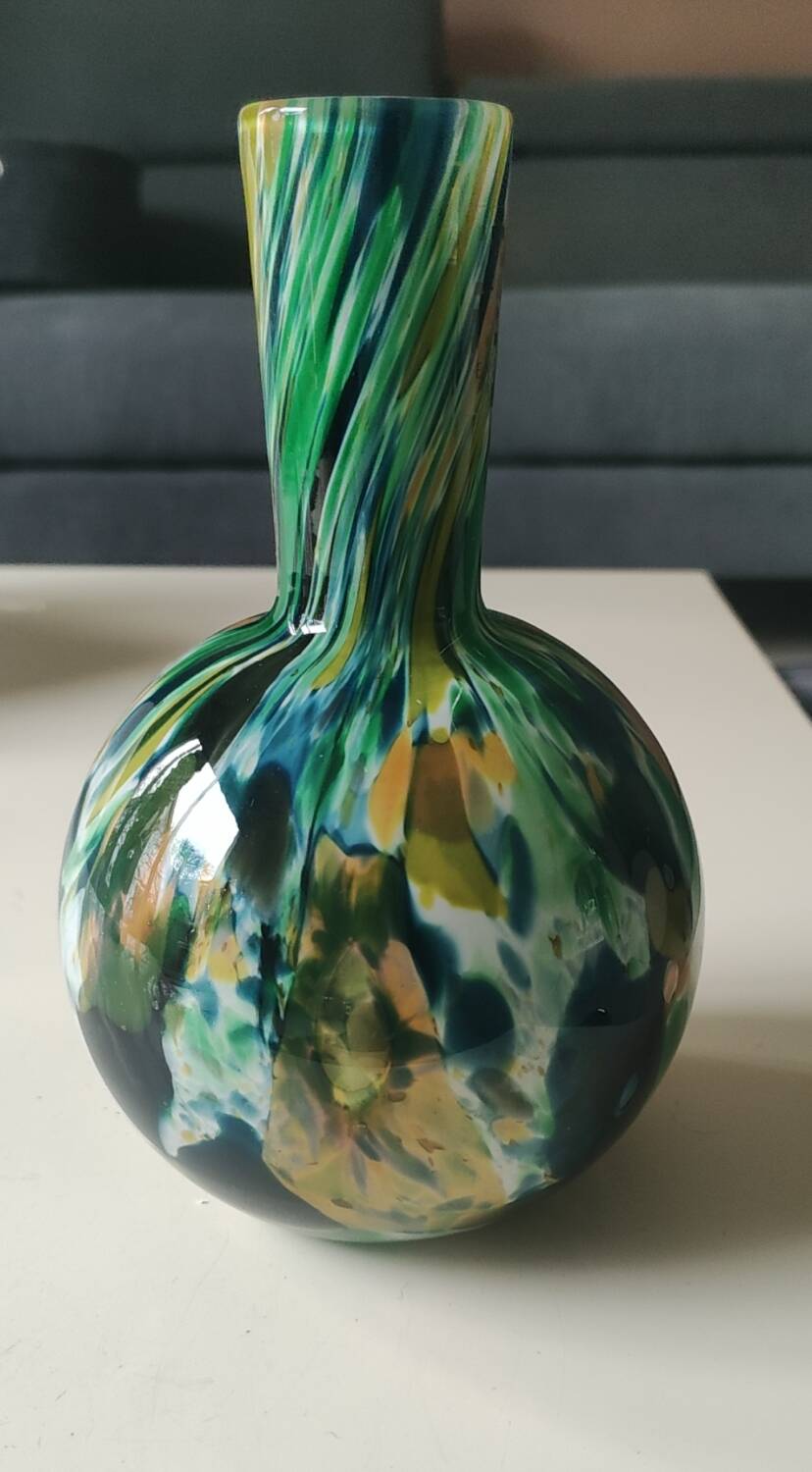 Fidrio Fiesta Globe/Ball Design Vase. Speckled