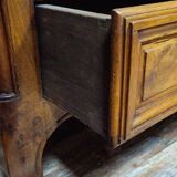 Armoire époque Louis XV en noyer massif époque XVIIIeme