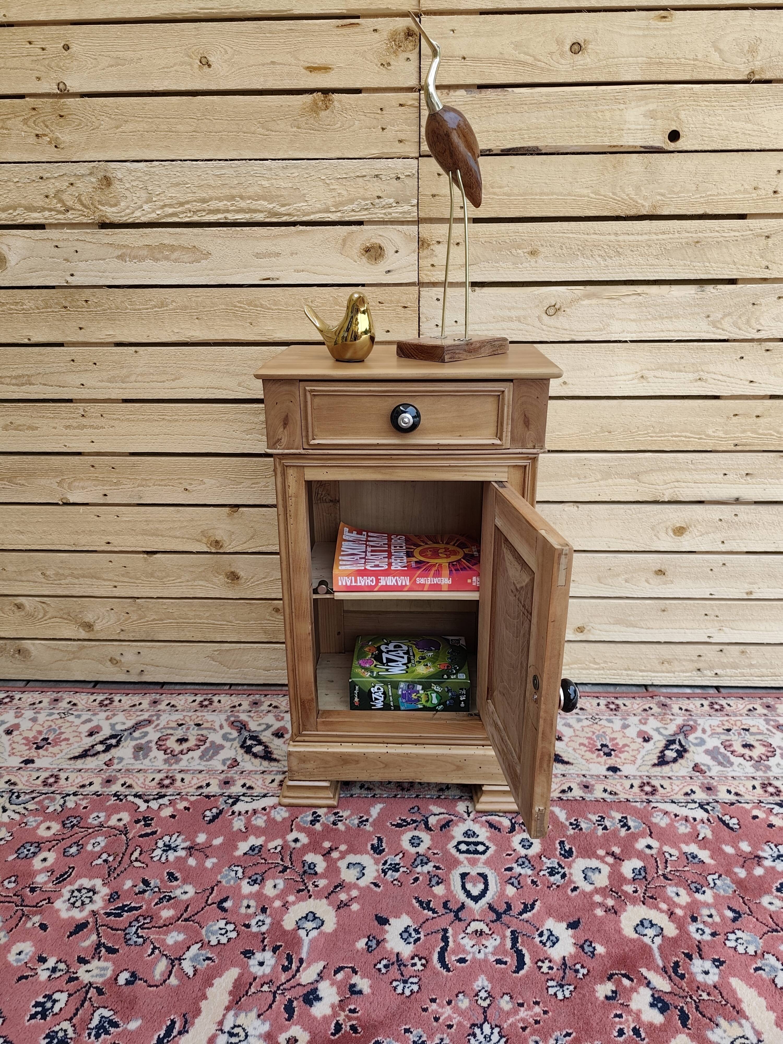 Coucou side table