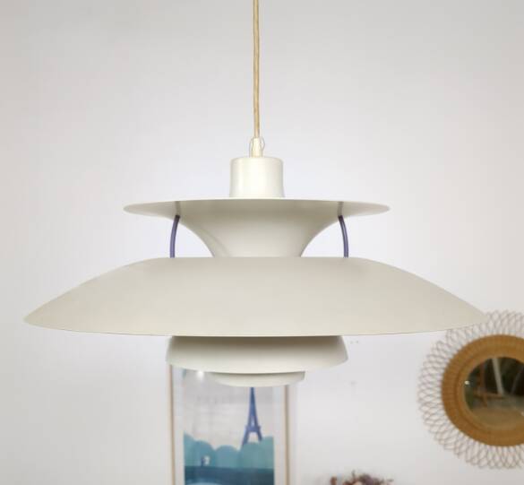 PH5 pendant light produced by Louis Poulsen and designed by Poul Henningsen