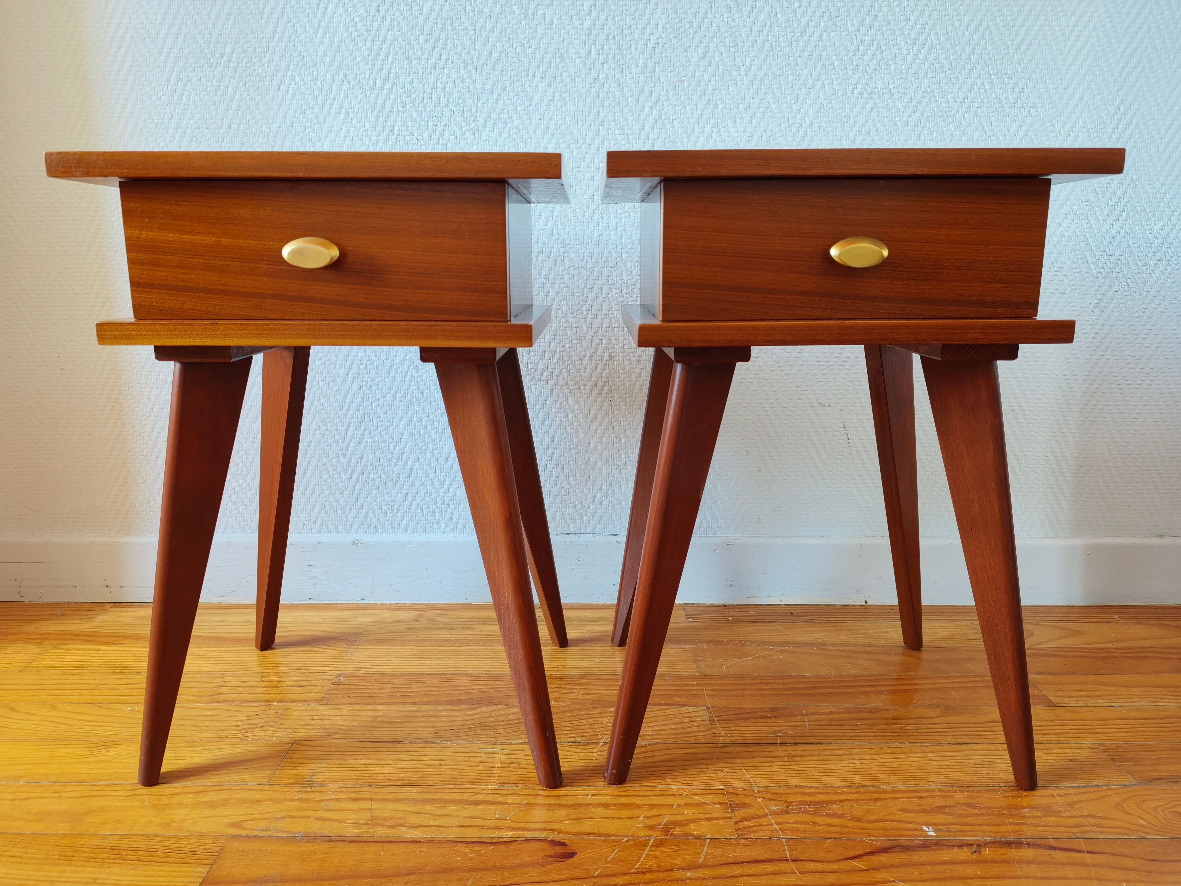Paire de tables de chevet vintage Mid-century pieds compas