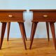 Paire de tables de chevet vintage Mid-century pieds compas