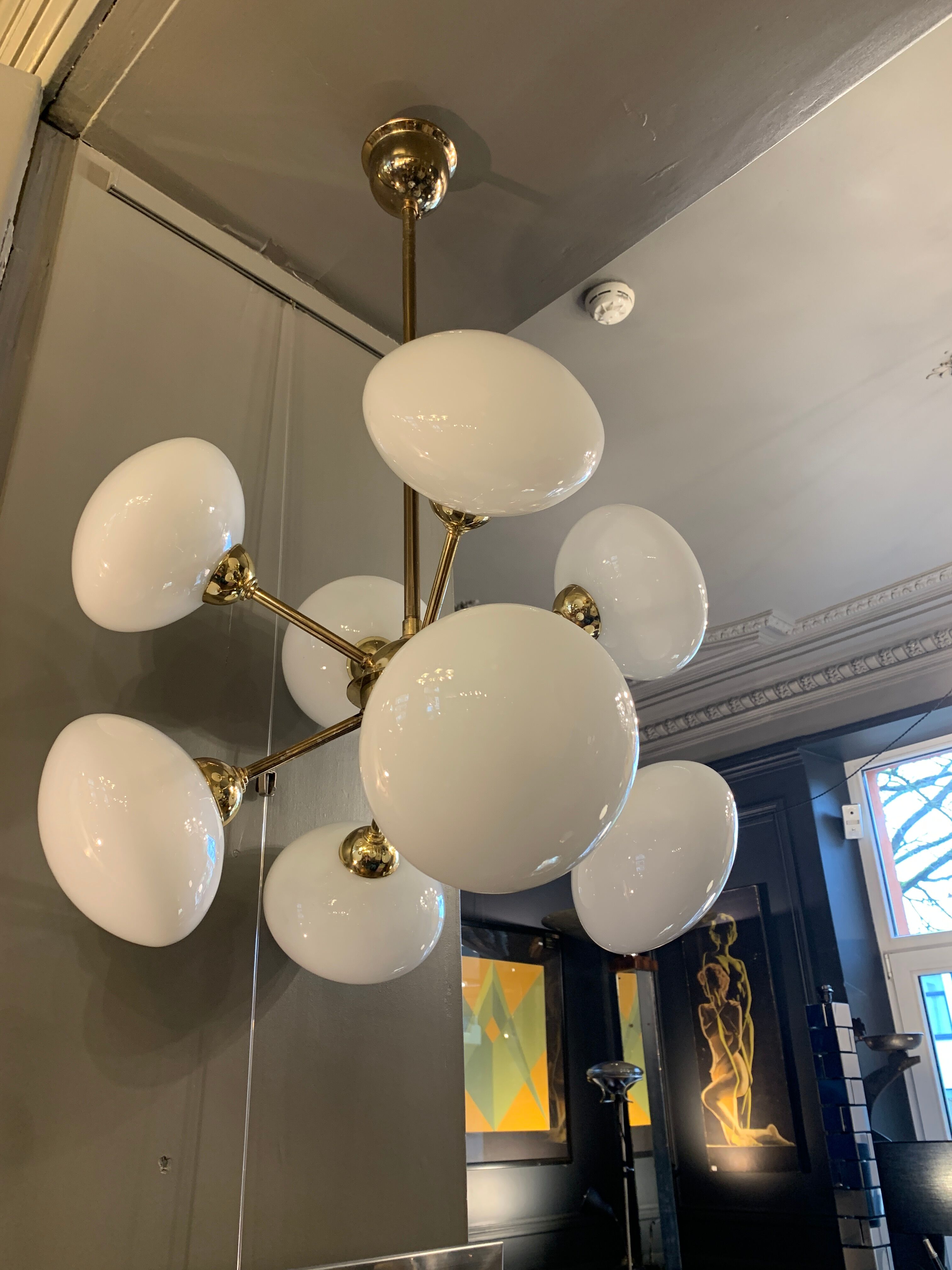 Chandelier pendant lamp design sputnik in golden brass, 8 globes balls opaline glass, ca 1970s