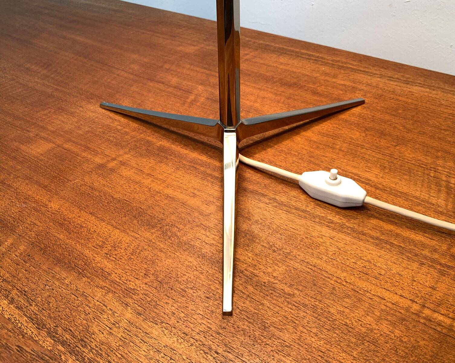 Mid-century minimalist tripod table lamp by Kaiser Leuchten, 1960s.