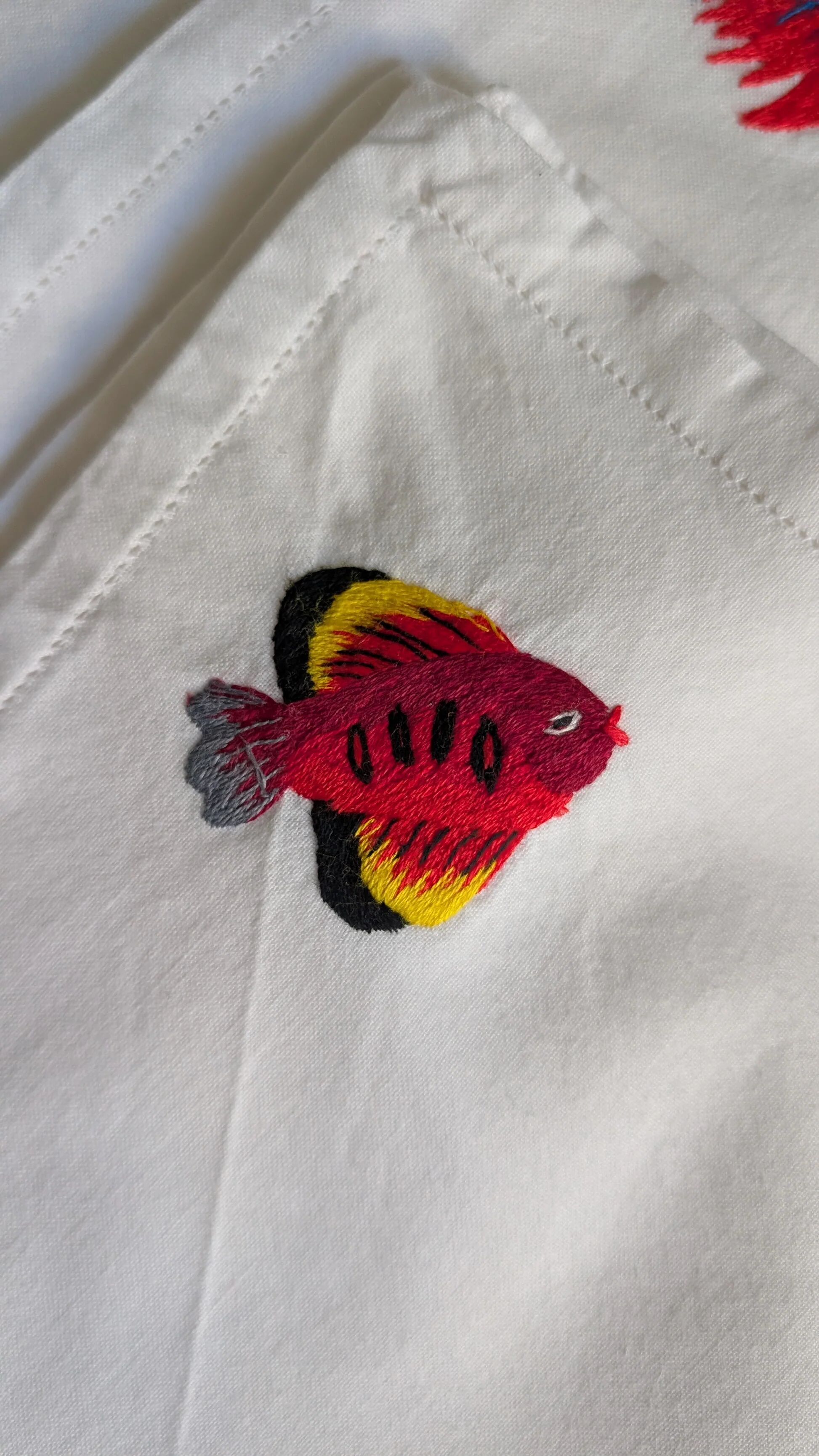 Ensemble de 6 serviettes brodées poissons