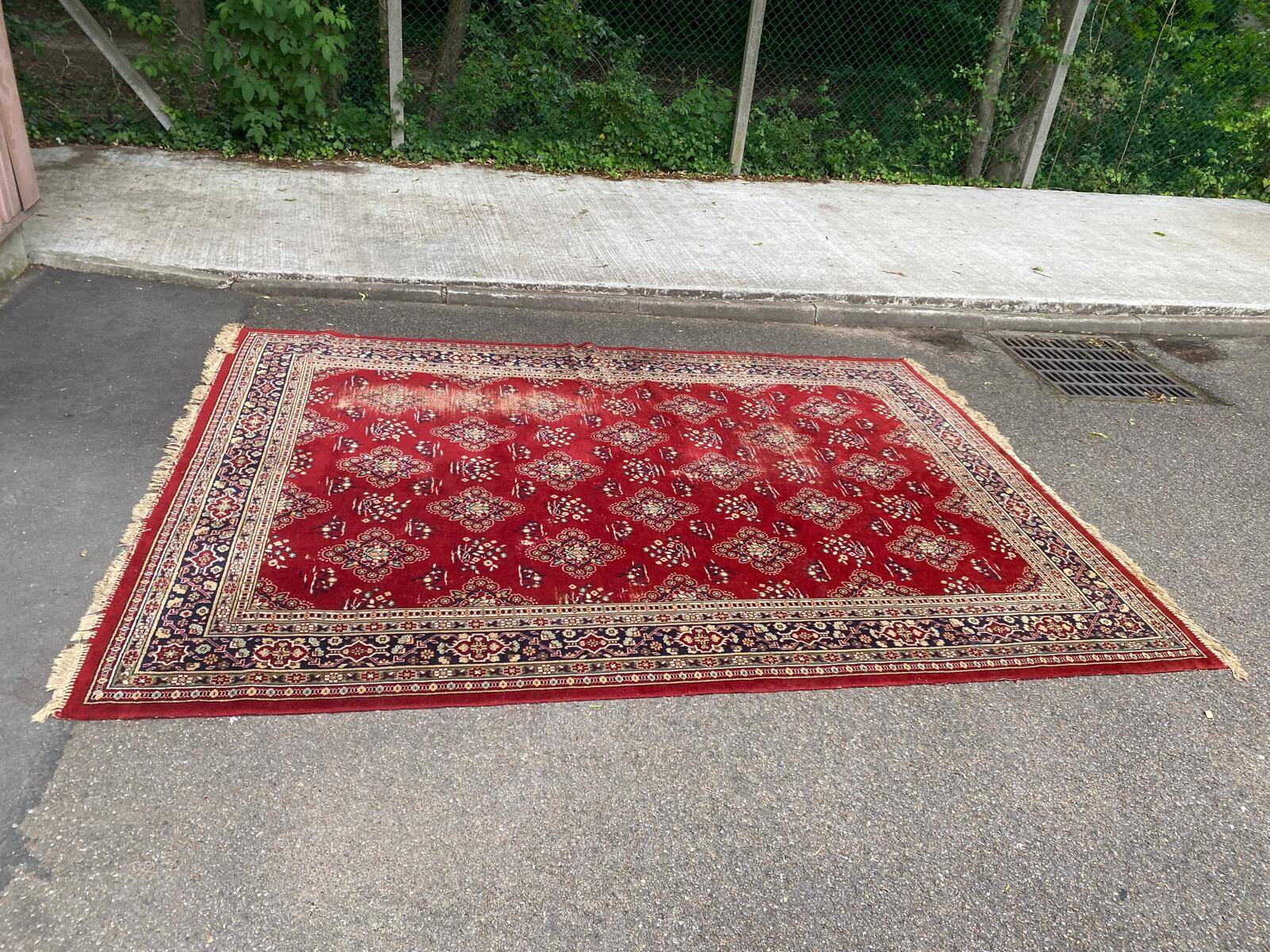Tapis persan en laine bordeaux France 240x330