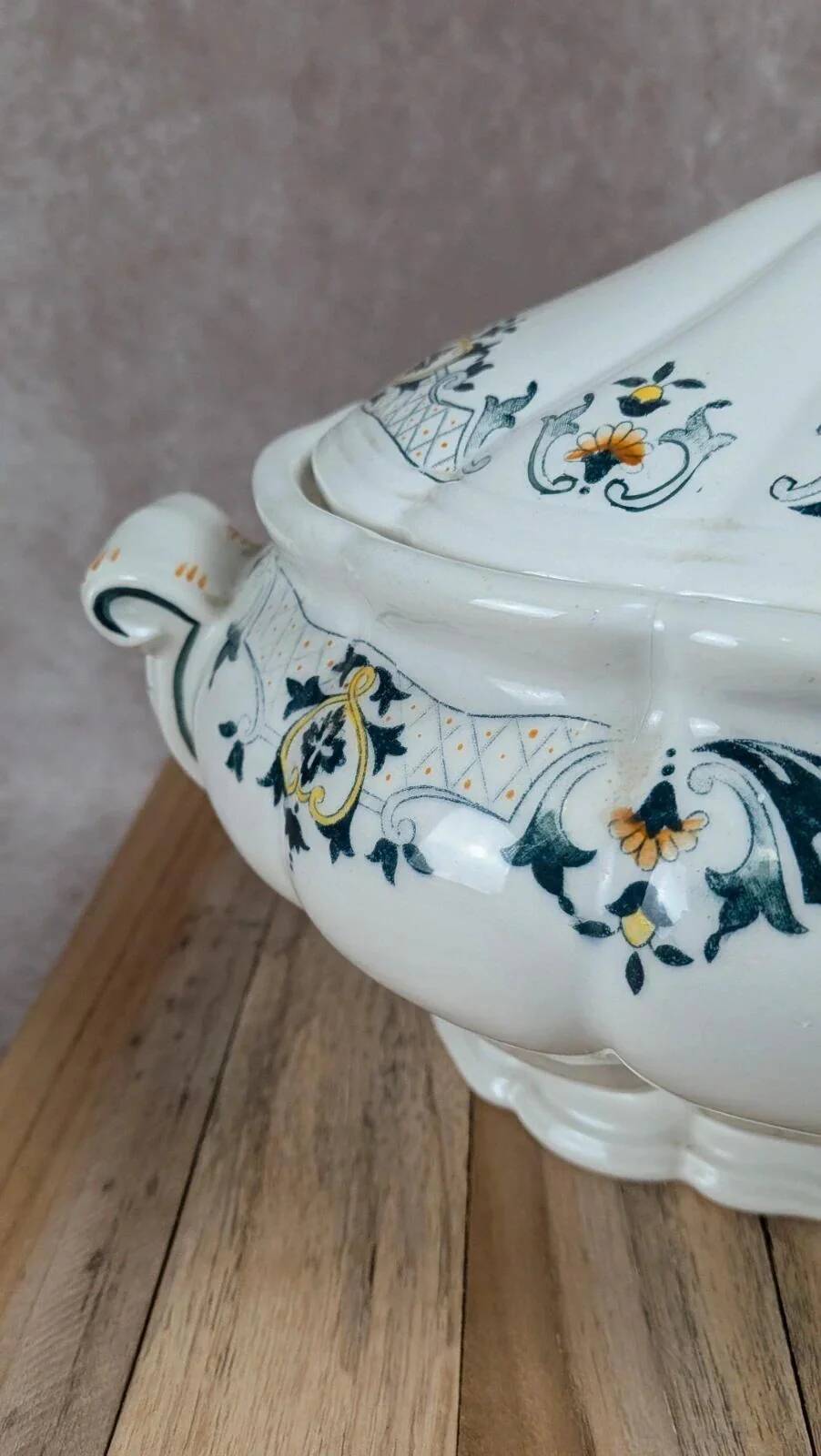 Large vintage Longchamp soup tureen