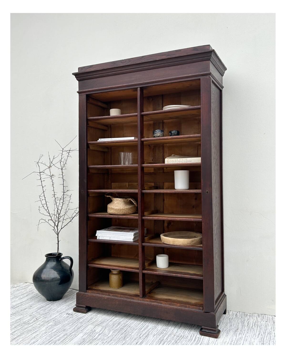 Notary library cabinet