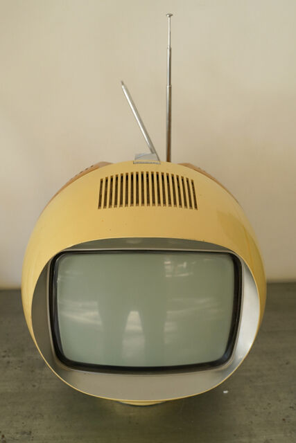 Vintage Radiola ball TV