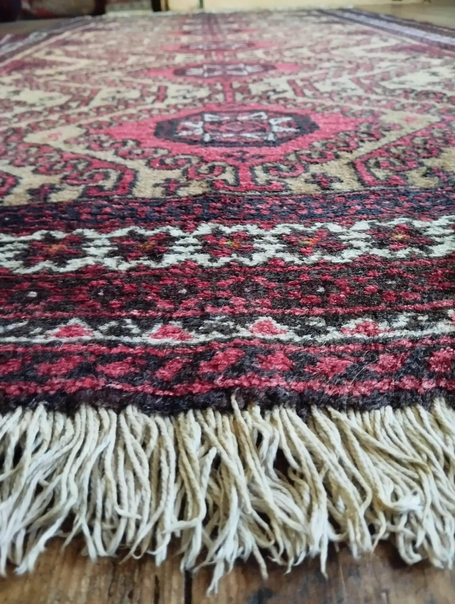 Handmade Belouch Persian rug 230x115cm