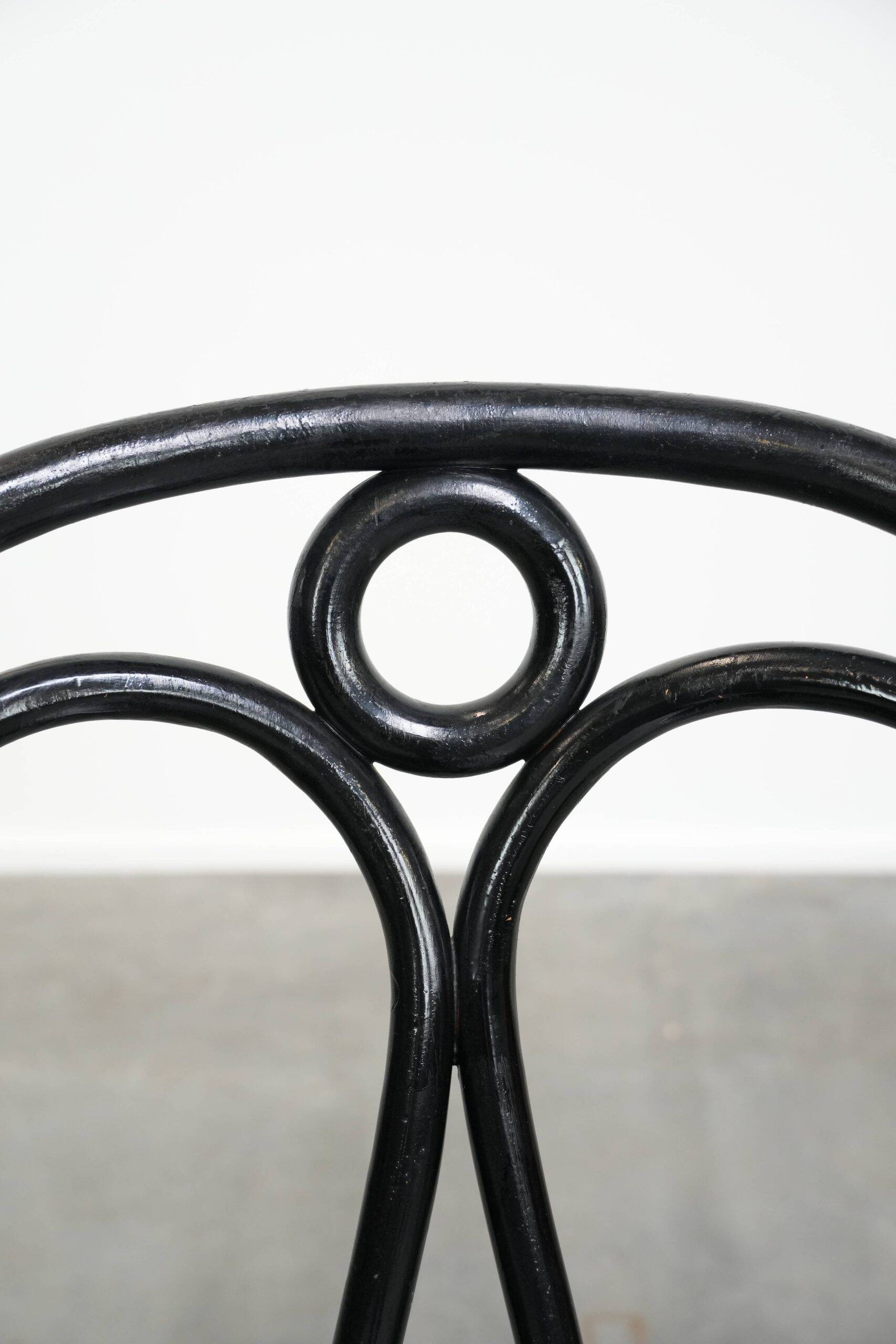 Set of 6 black vintage  bistro chairs with elegant design