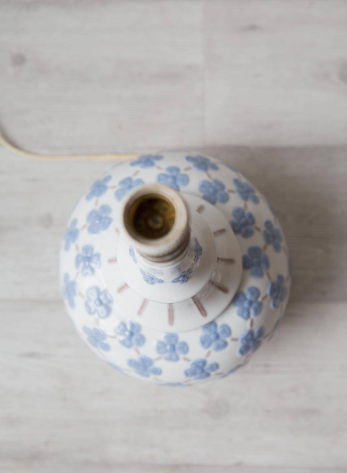 Lladró porcelain table lamp with flowers circa 1960 (44 cm)
