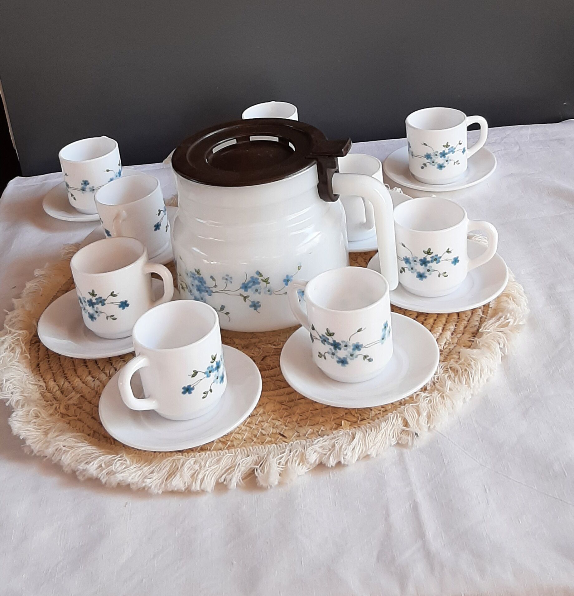 Coffee pot and forget-me-not cups