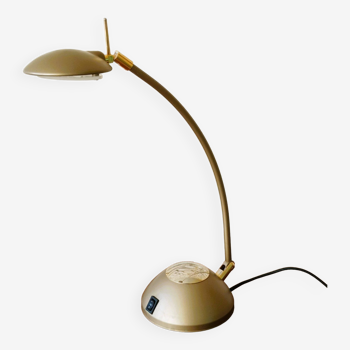 Tilting desk lamp