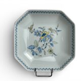 Octagonal empty pocket dish, hand-decorated earthenware, 20th century.