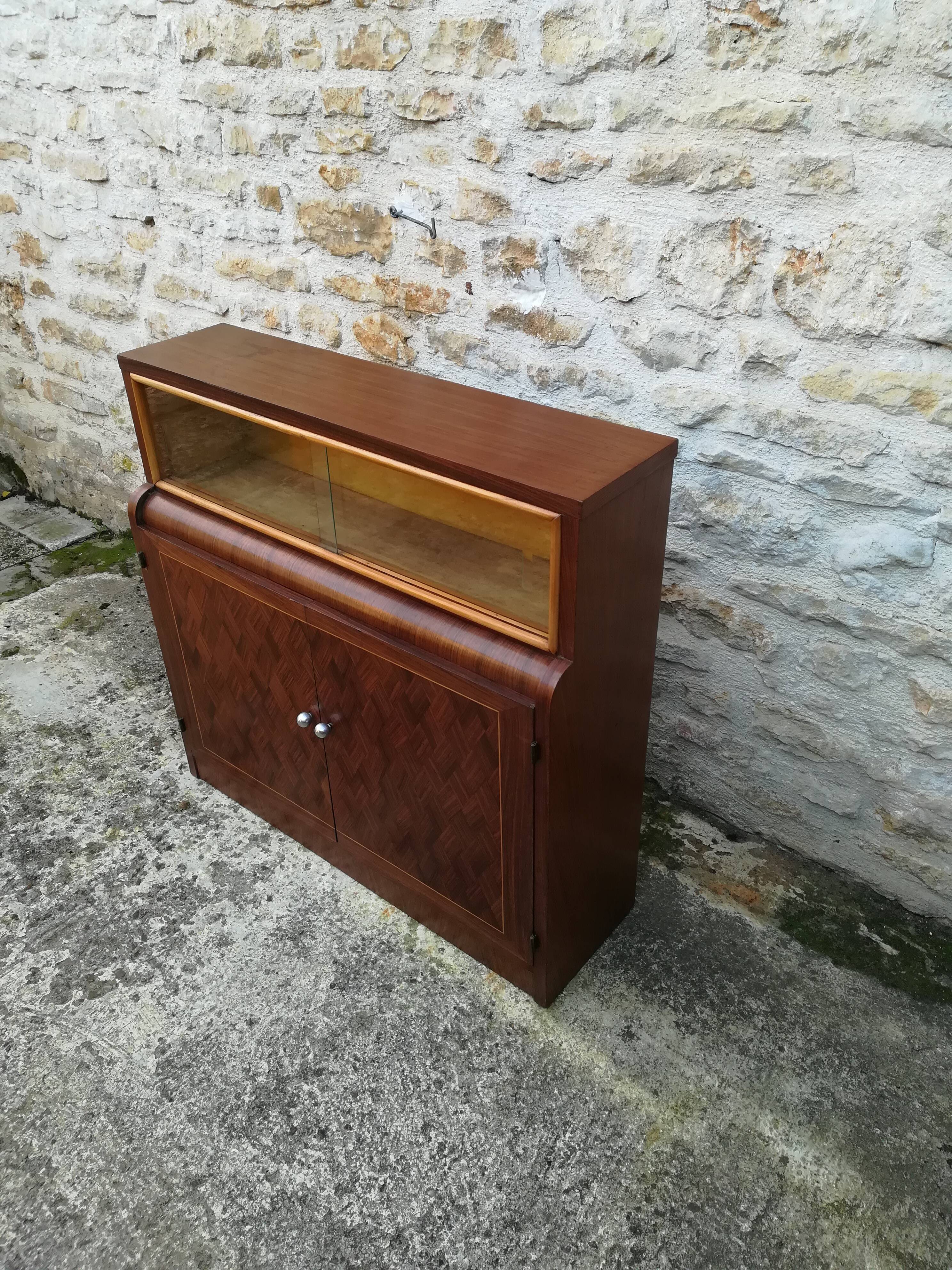 BAR SHOWCASE 50 YEARS