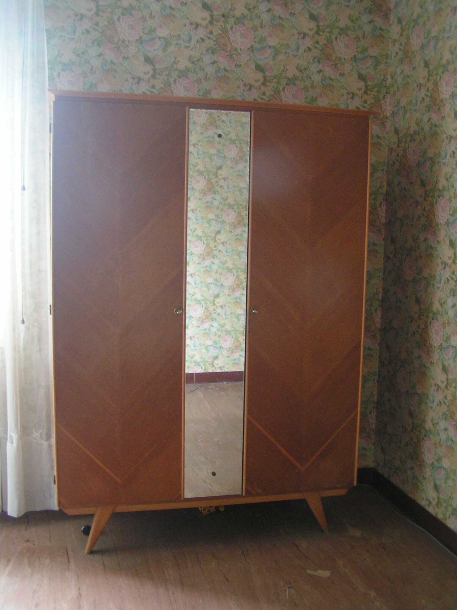 50-foot compass cupboard