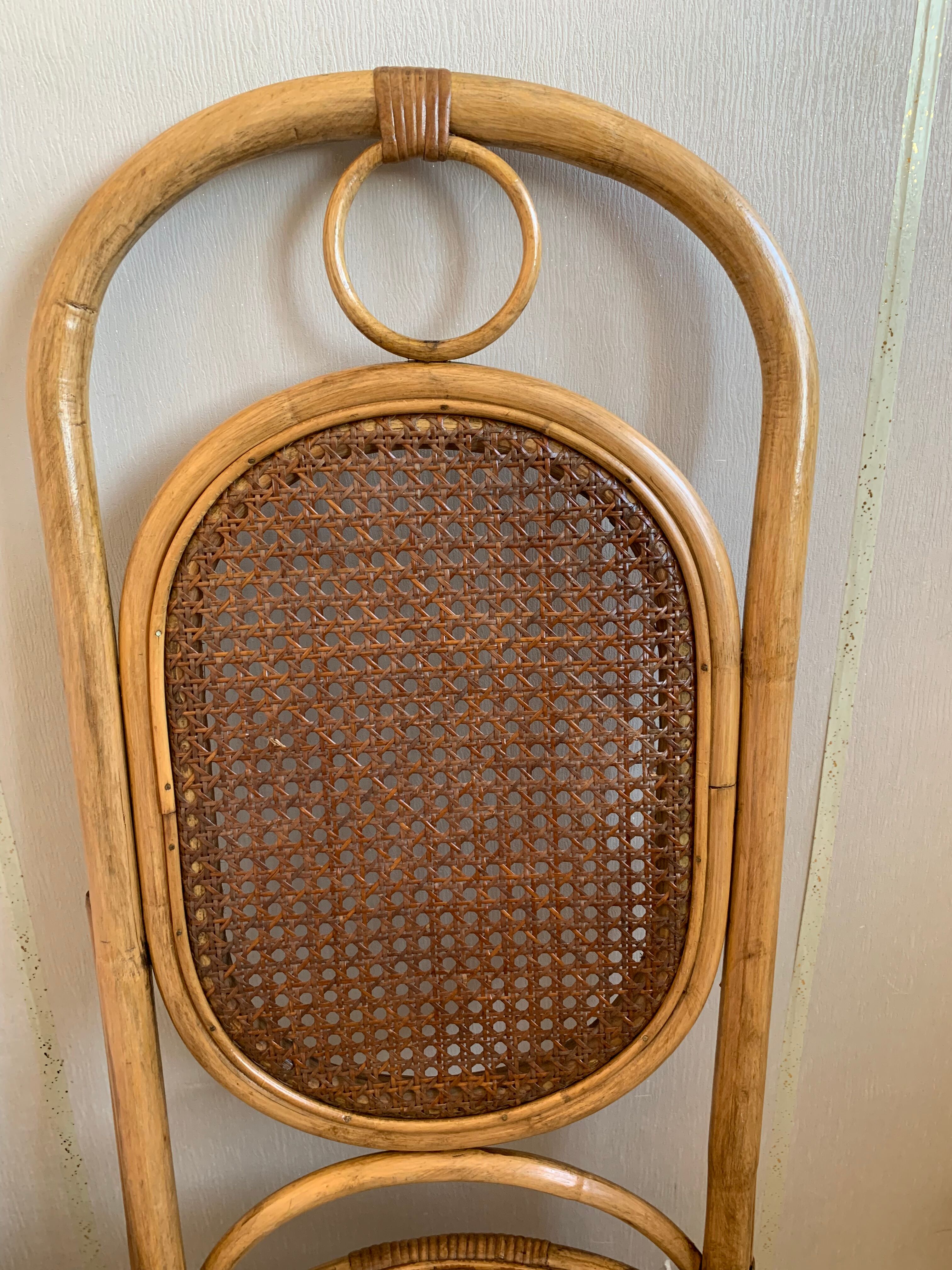 Vintage lounge chair