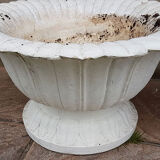 Old set of 2 flower pots in beton