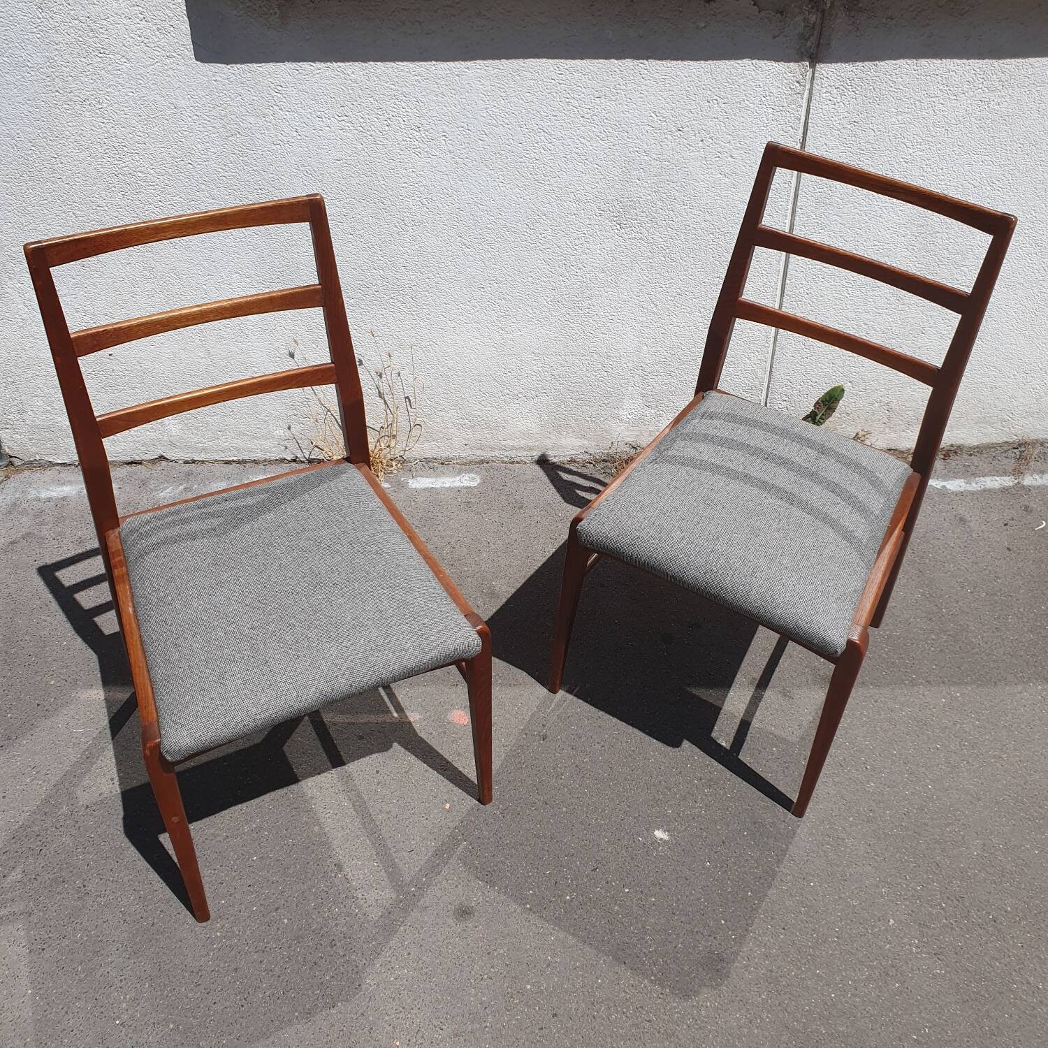 Paire de chaises en Teck africain