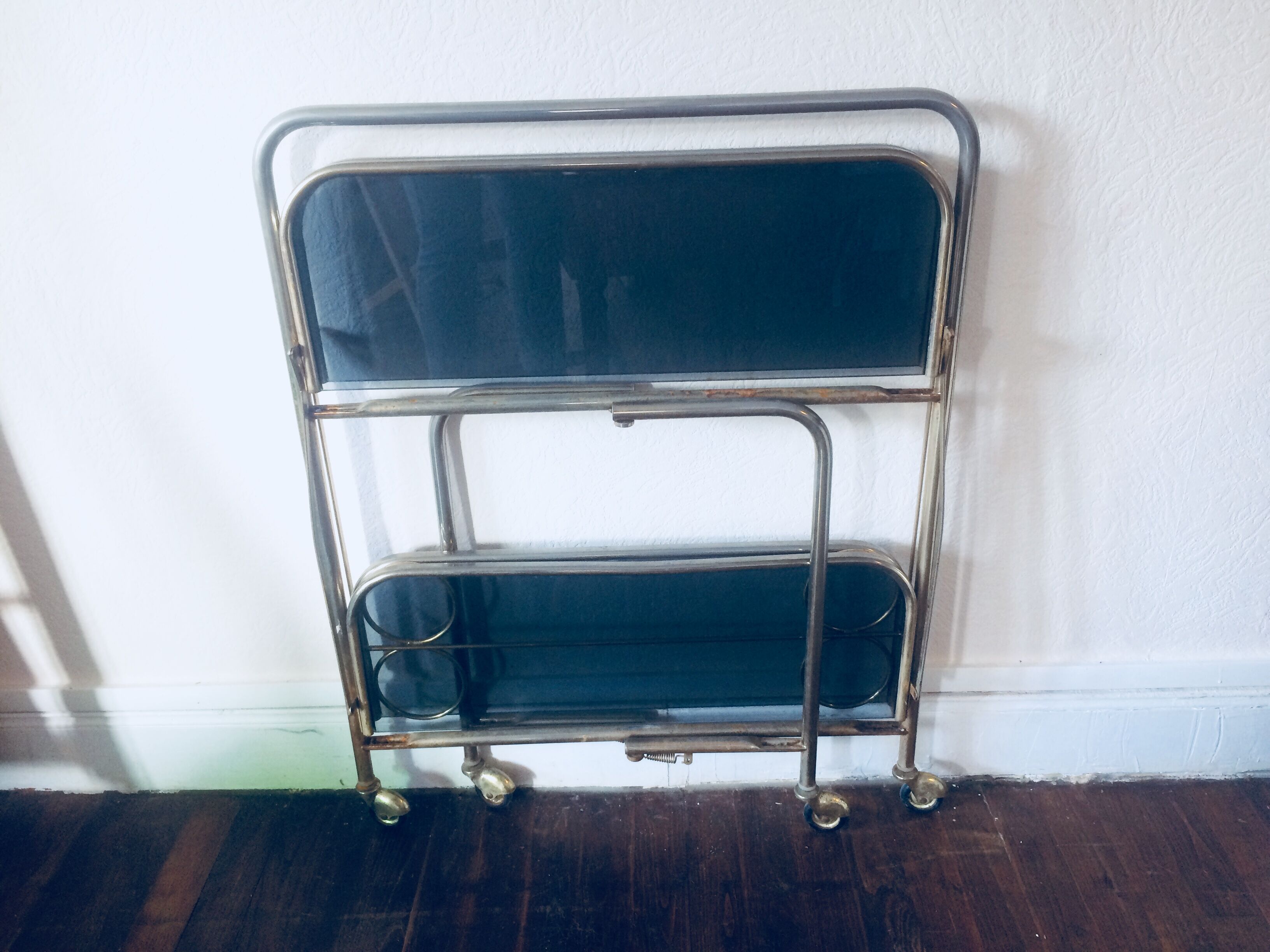 70's foldable metal and glass rolling service