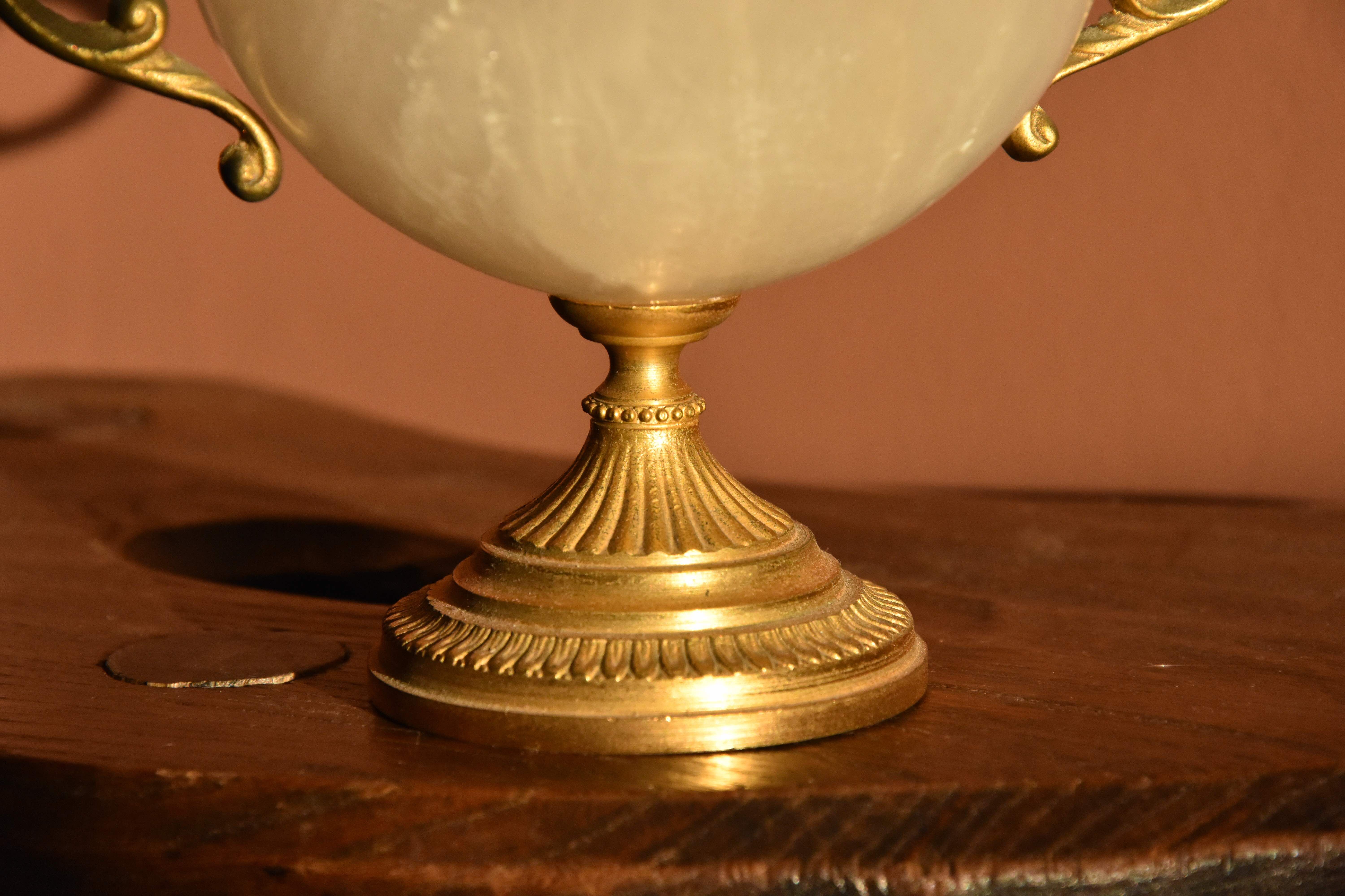 Alabaster and brass bonbonnière