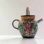 Cruche Pot Faïence - décor dragon - Motifs tourbillonnants et créatures fantastiques - Masse frères
