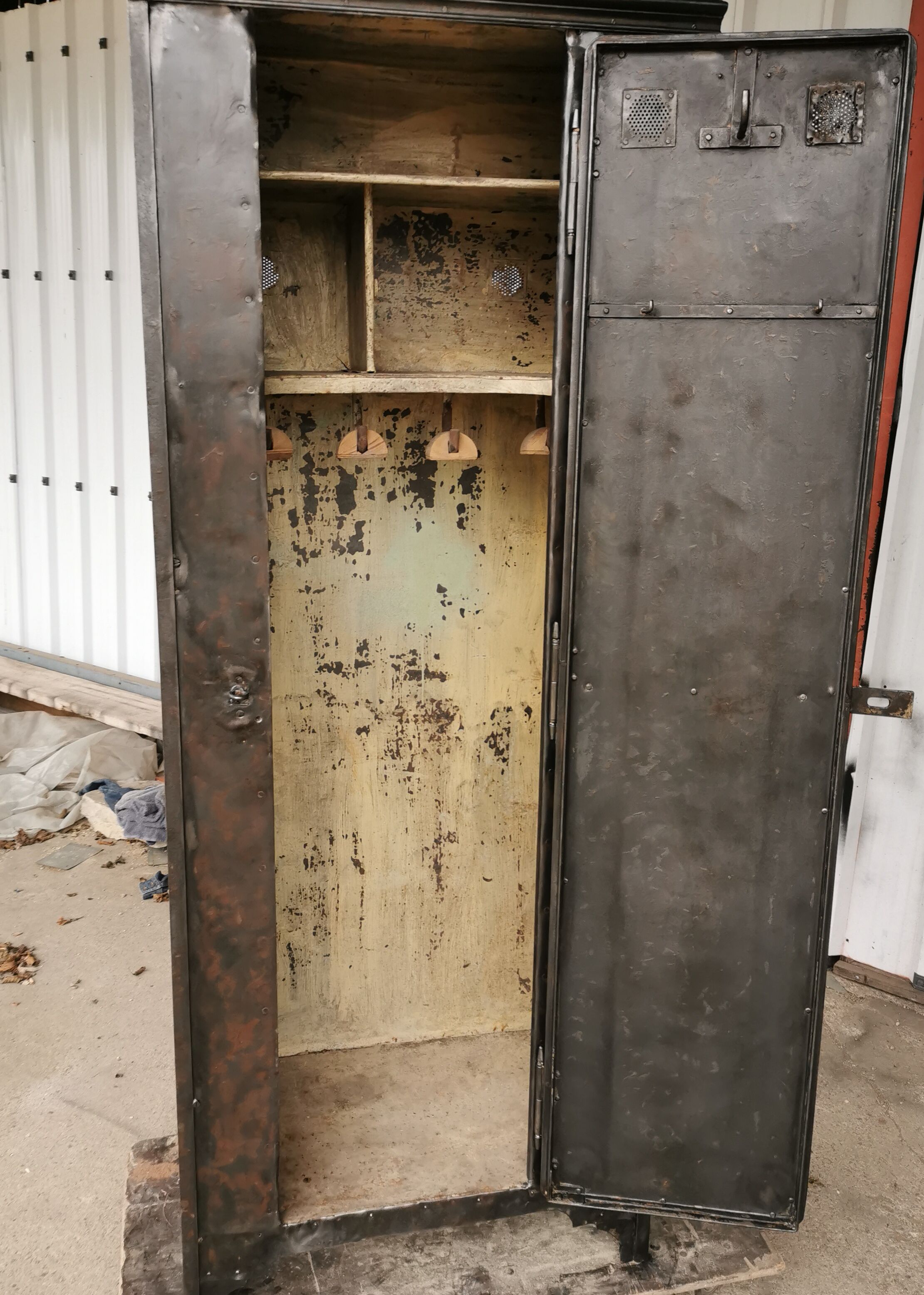 1920s military industrial cabinet