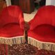Paire de fauteuils crapaud en velours rouge de style Napoléon III