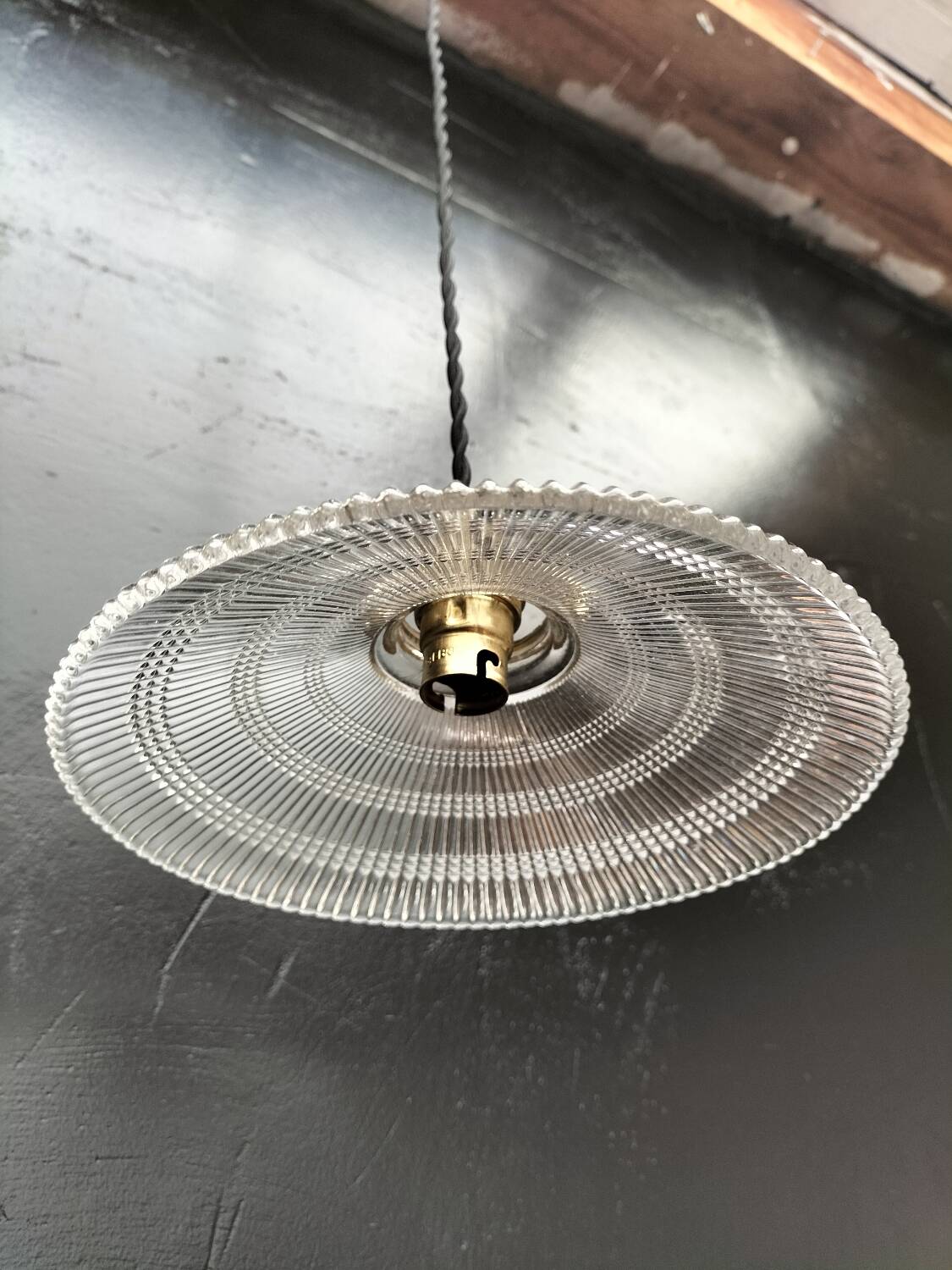 Suspension en verre holophane