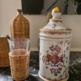 Twentieth century Paris porcelain pharmacy pot