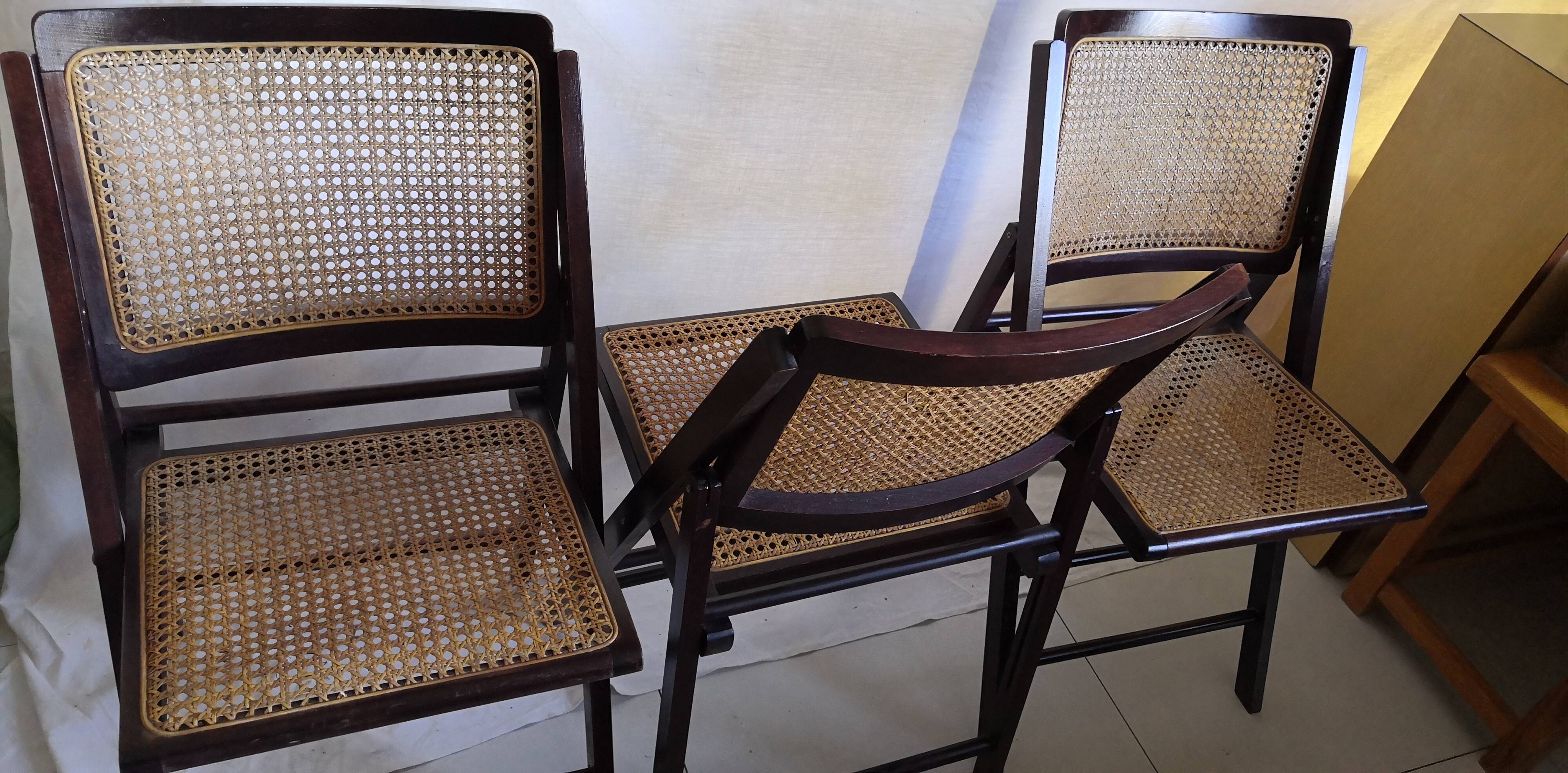 Trio de chaises pliantes en bois & cannage vintage années 60