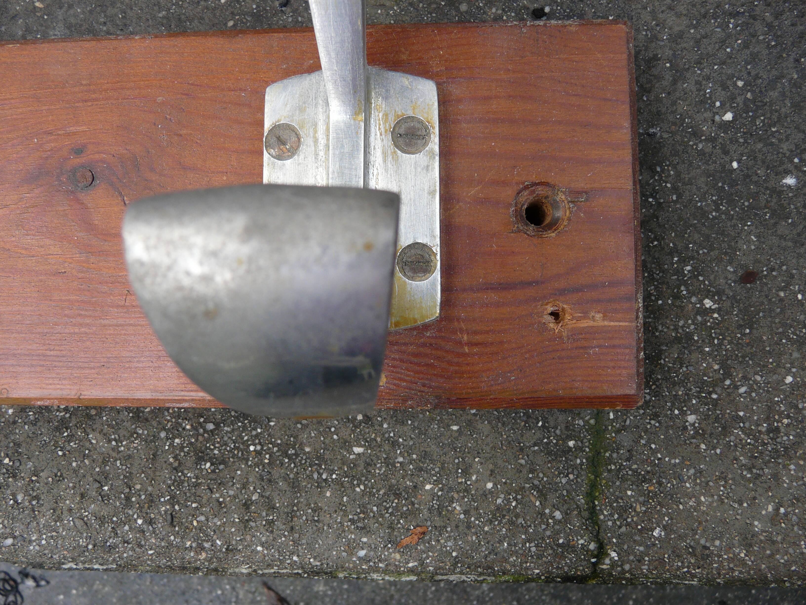 School wall coat rack with 6 double hooks in wood and aluminium.