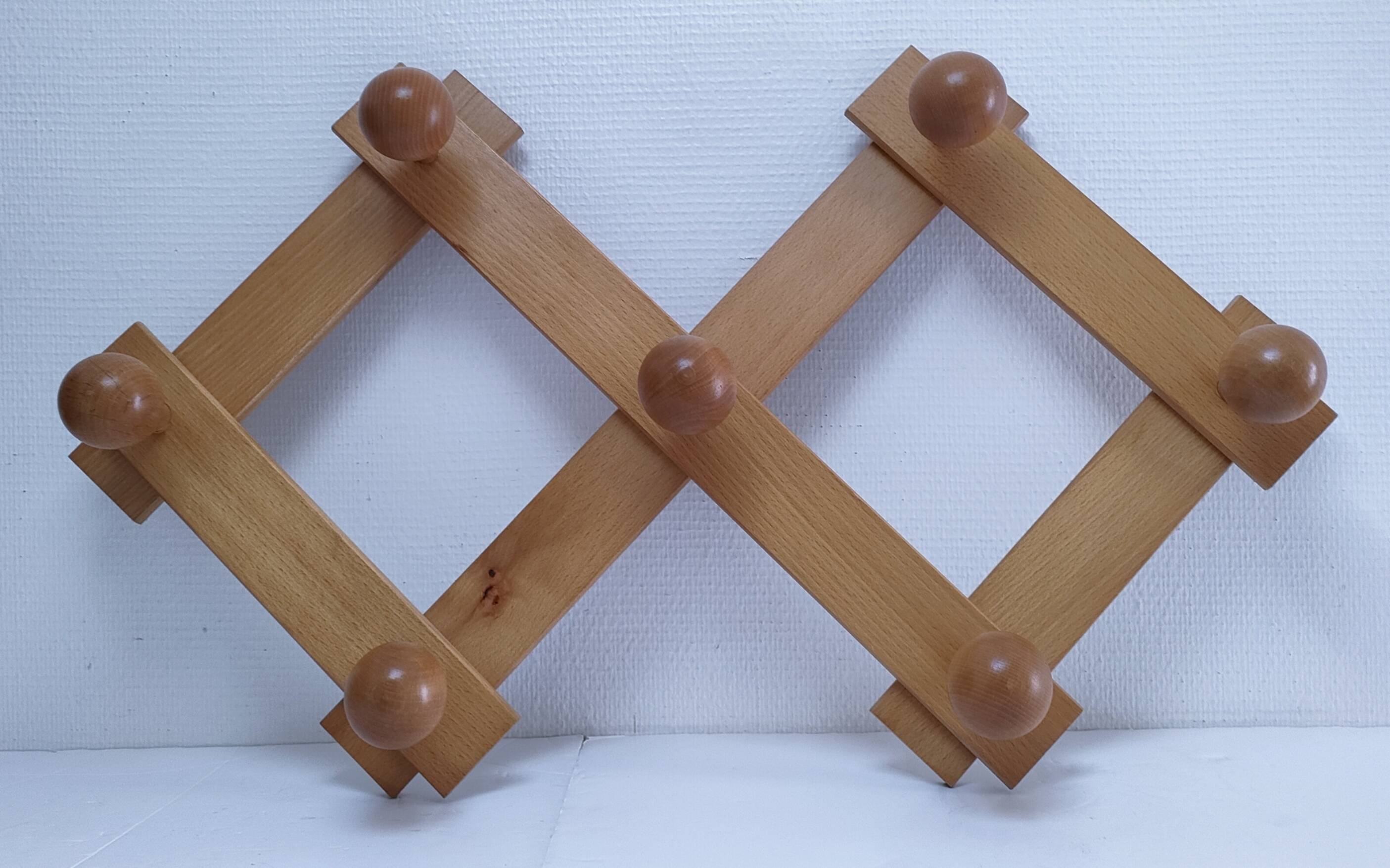 Solid pine crossbar coat rack from the 90s