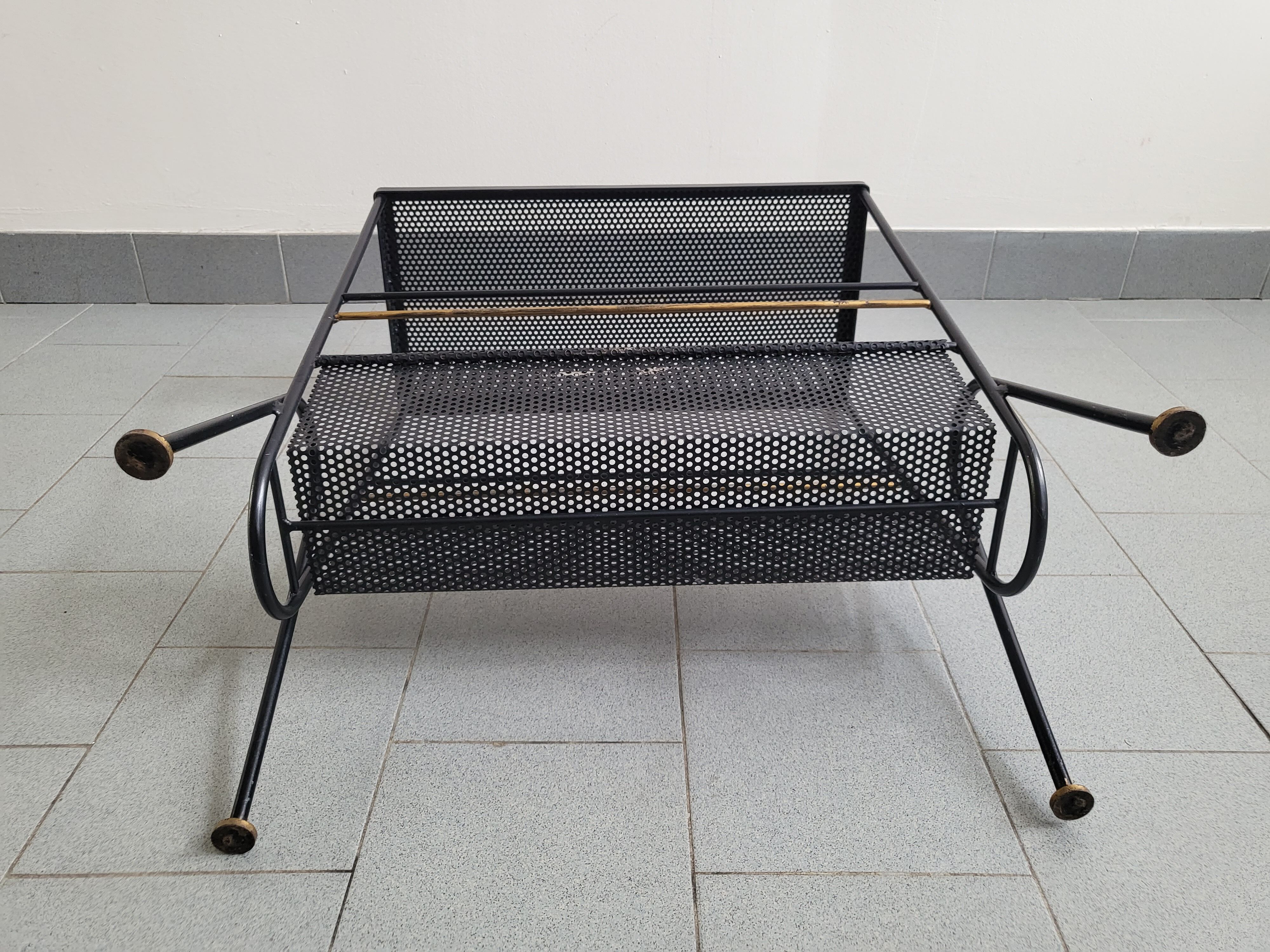 Table d'appoint porte-revues vintage 1950